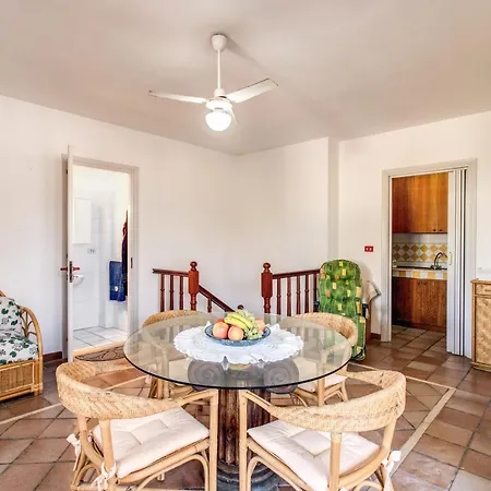 Emerald House مارينا دي مانكافيسا